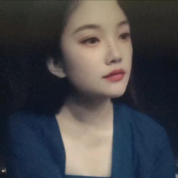 A Lu。