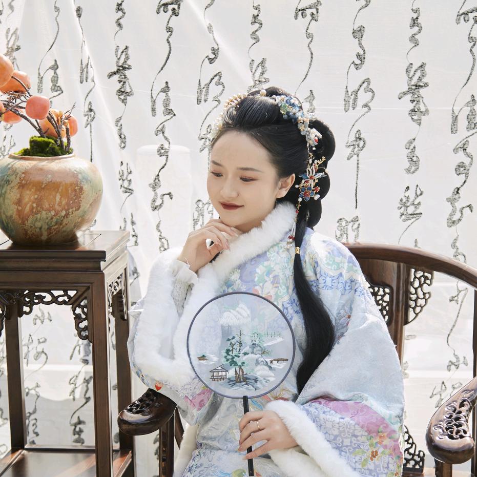 且以深情共白头