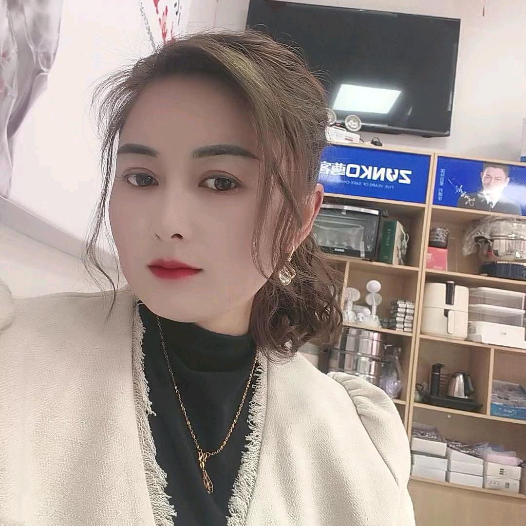 细品杯中烈酒