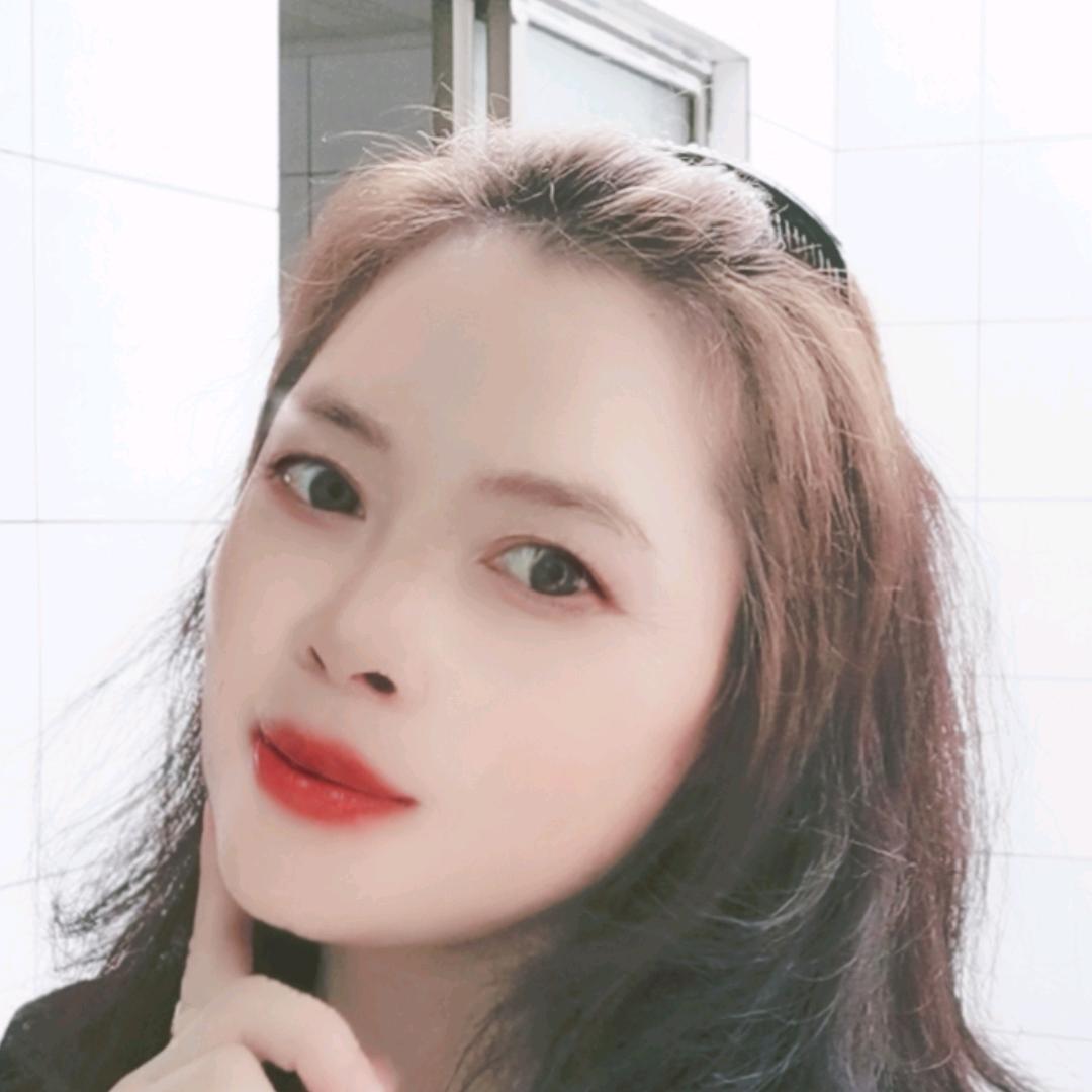 丽莎莎。