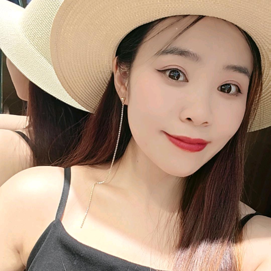 杜杜在搬砖