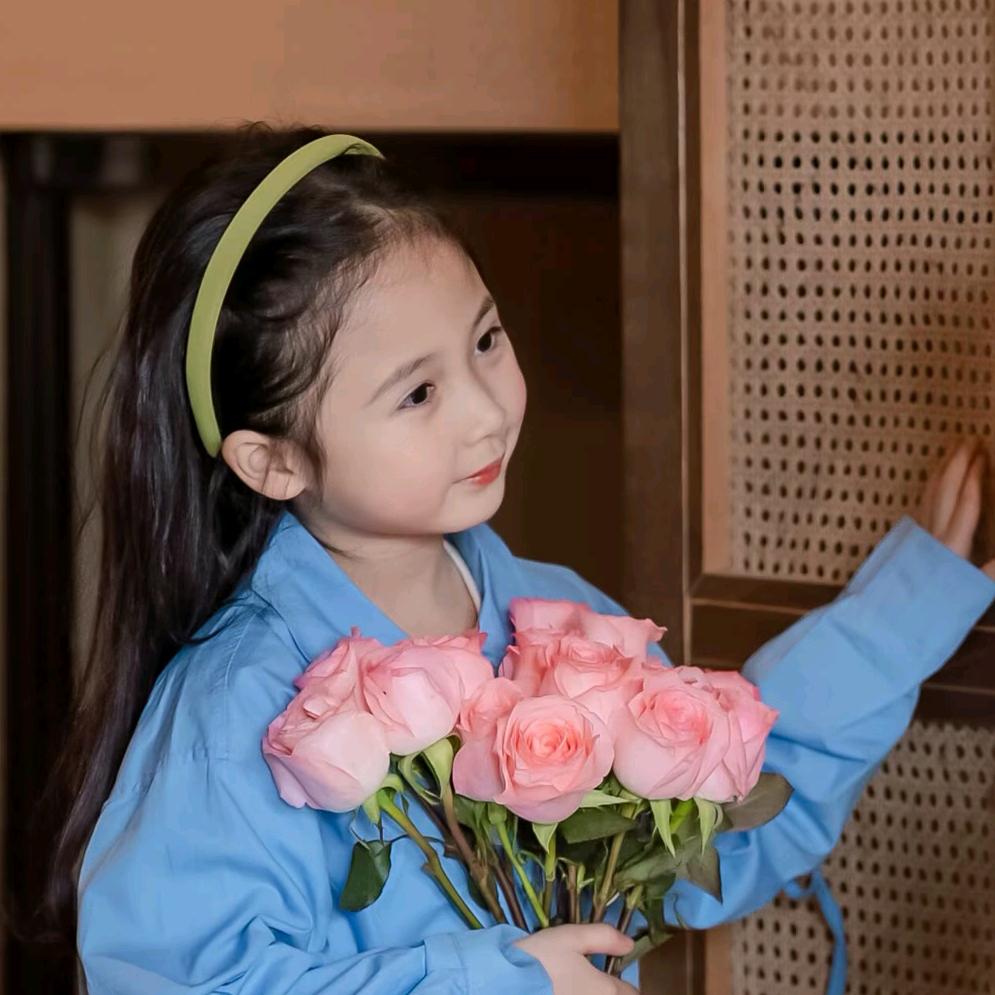 小妍妮妮
