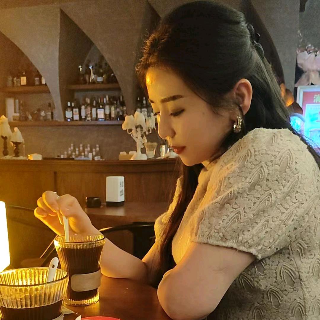 美娜 🫰