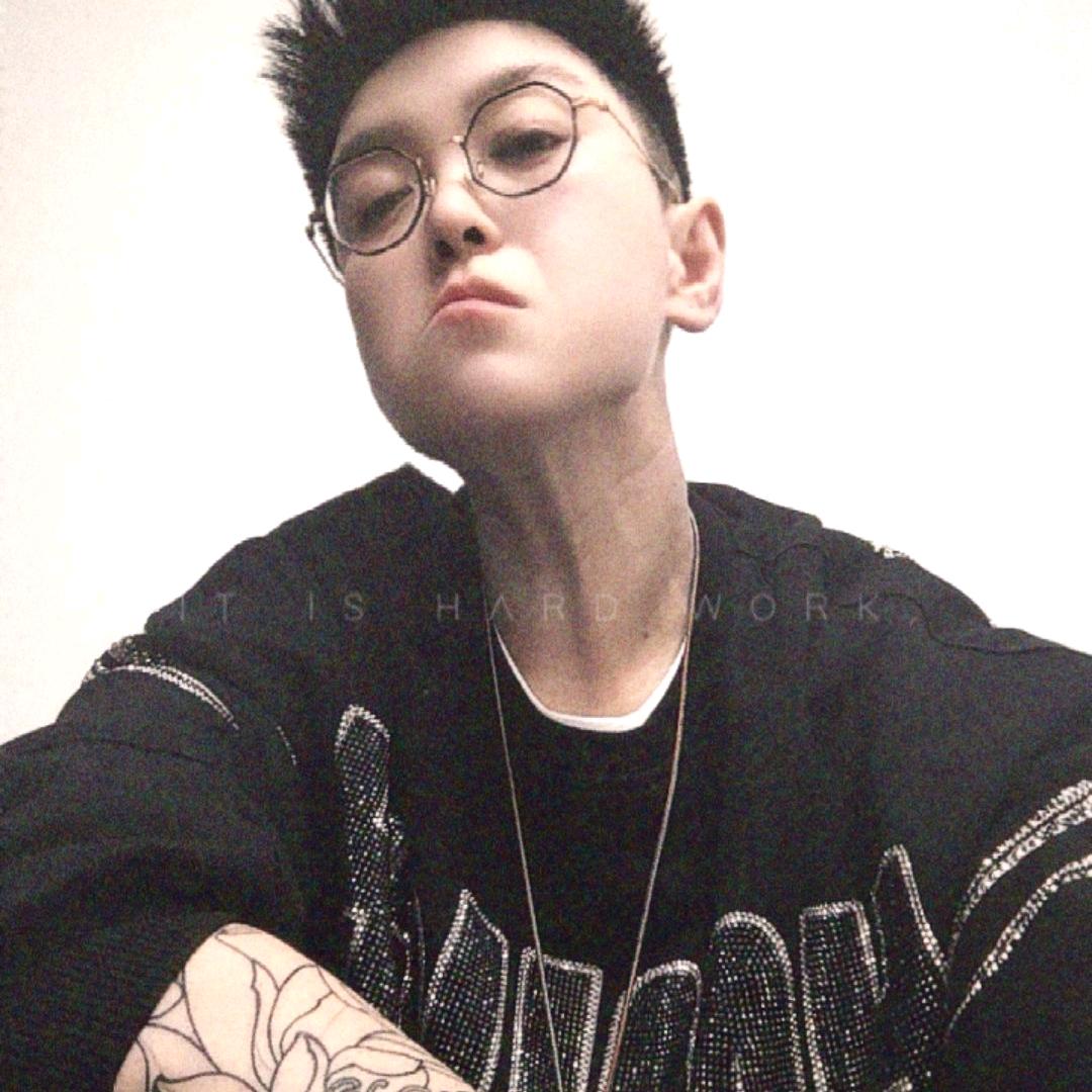 嗷呦这不泽泽吗