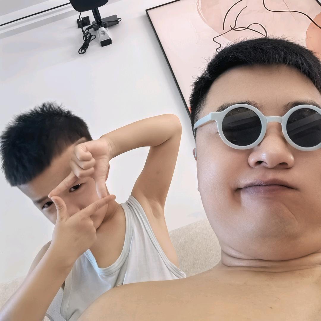 🇨🇳张大壮壮