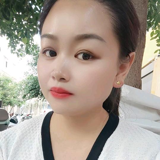 偲妧美体衣  小敏