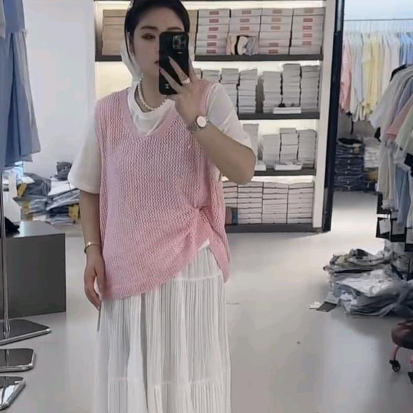 有一家大码女装店