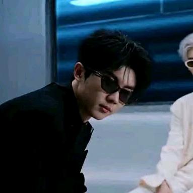 馨月守护朱志鑫