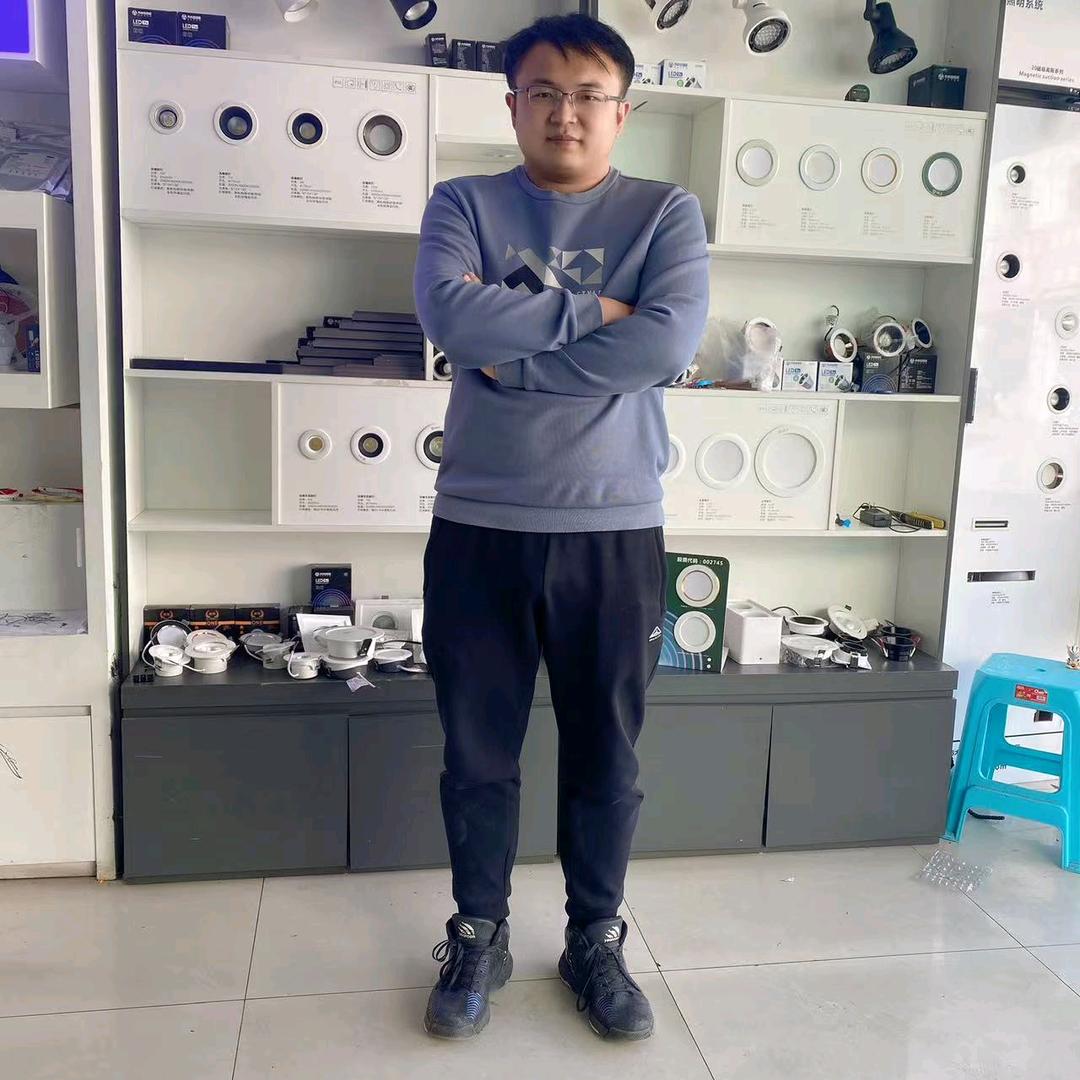 云南昆明虎胜照明（全品类灯具批发）