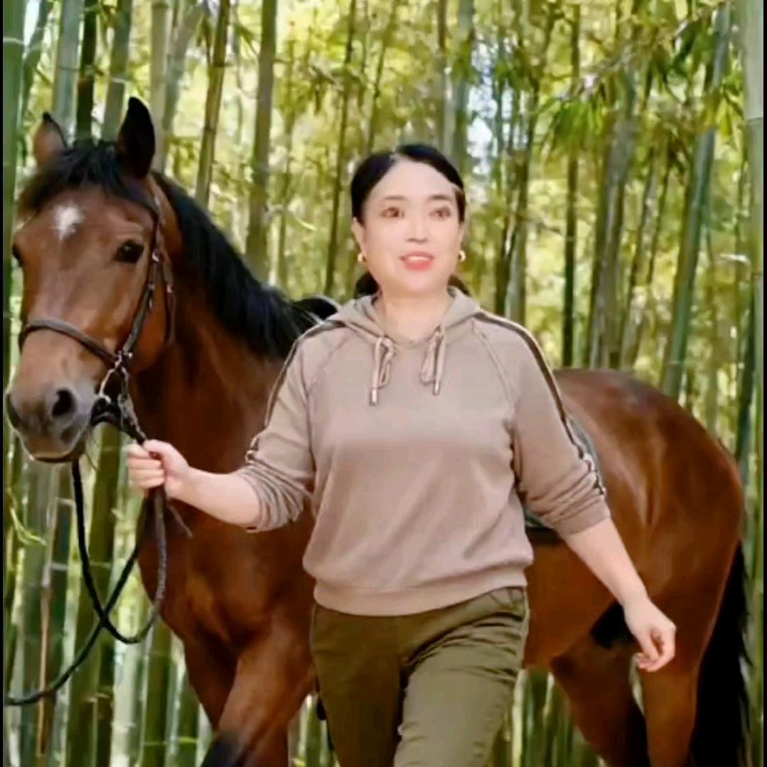 阿芳姐（大号不定时开播