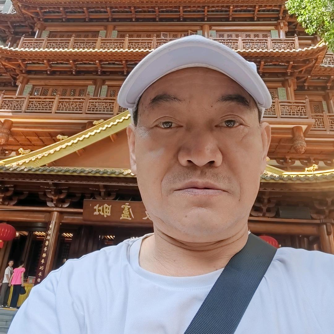 多才多艺的罗老师