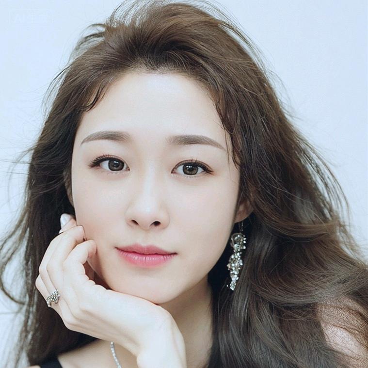 卖房子的小姐姐呦