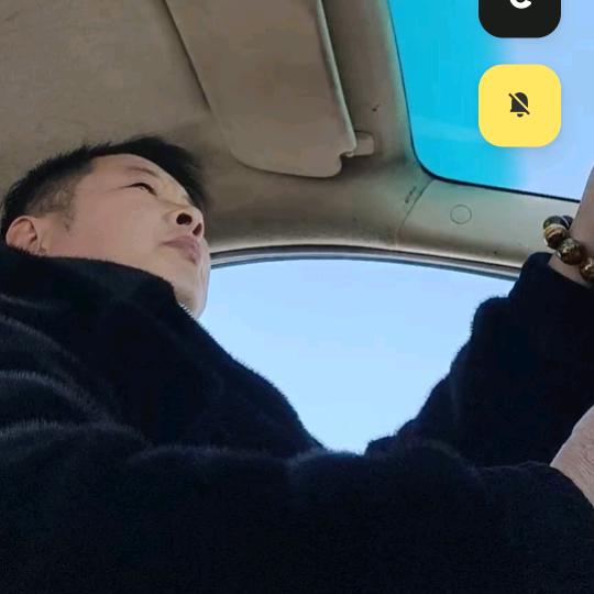 风中的玫瑰花🌹