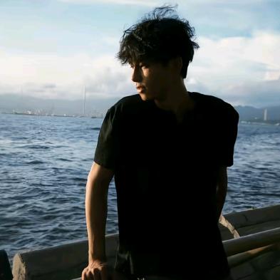 小狗碎冰冰.