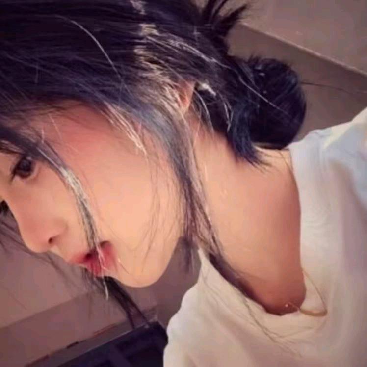 明亮的寒霜.