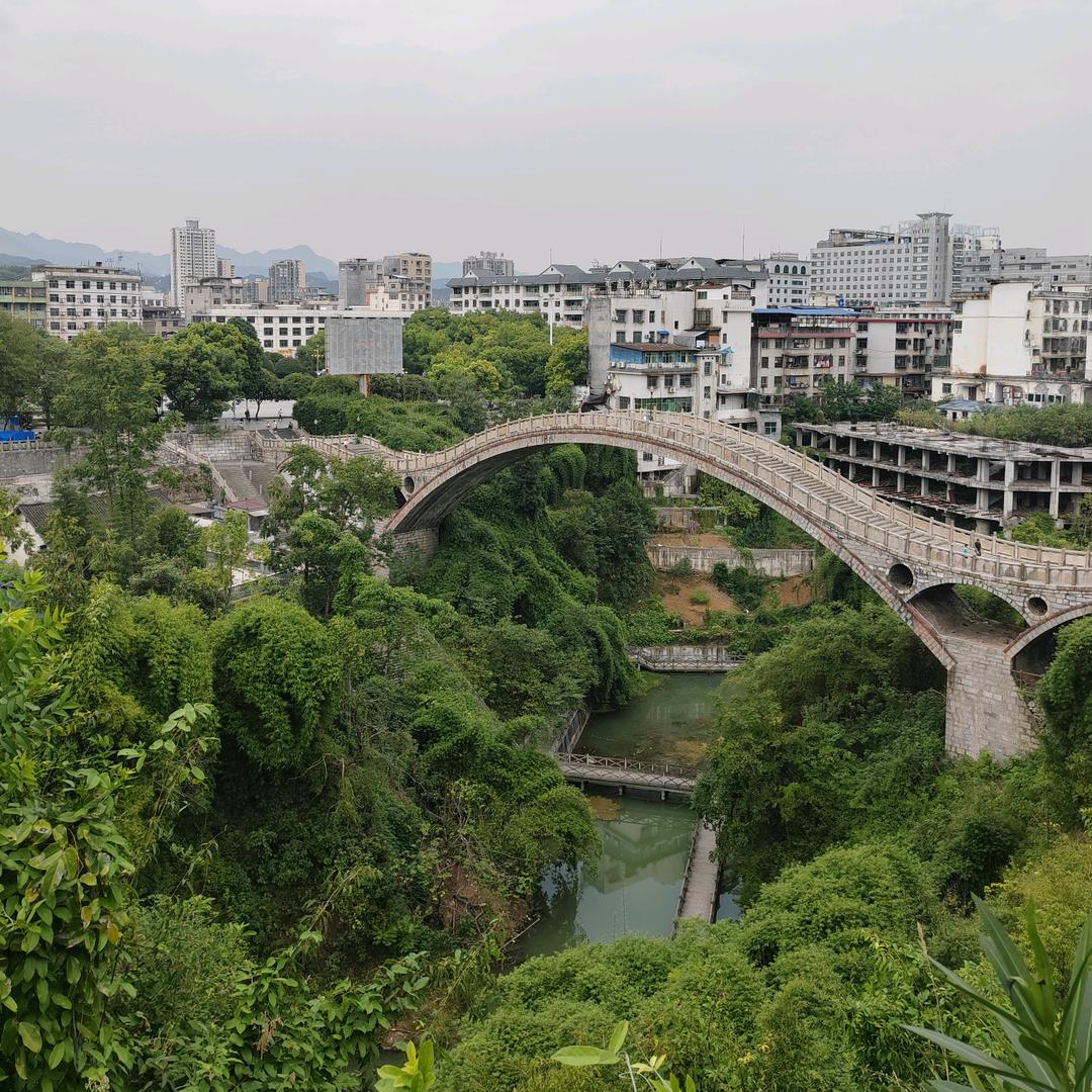 陌上ぃ清烟