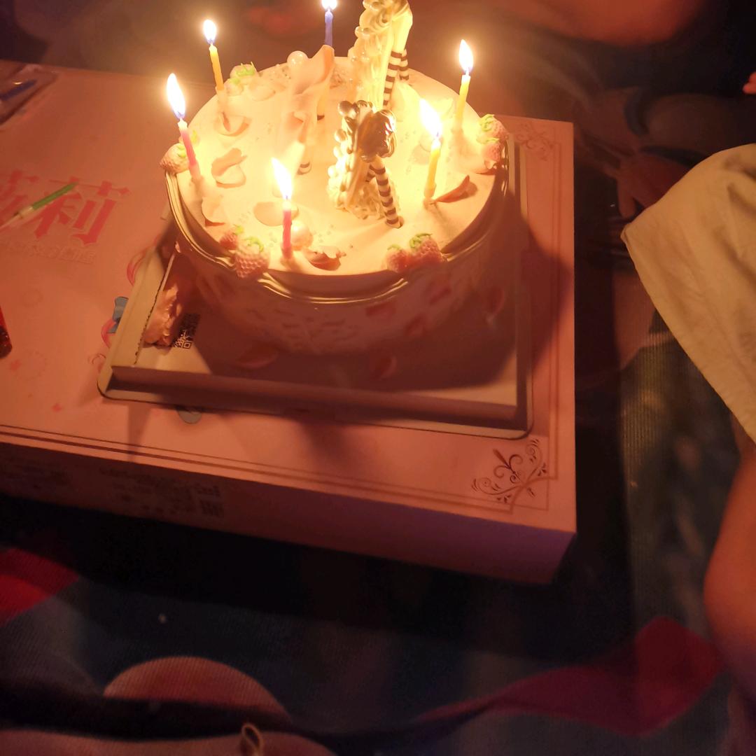 小彤最最最爱奶奶了❤。