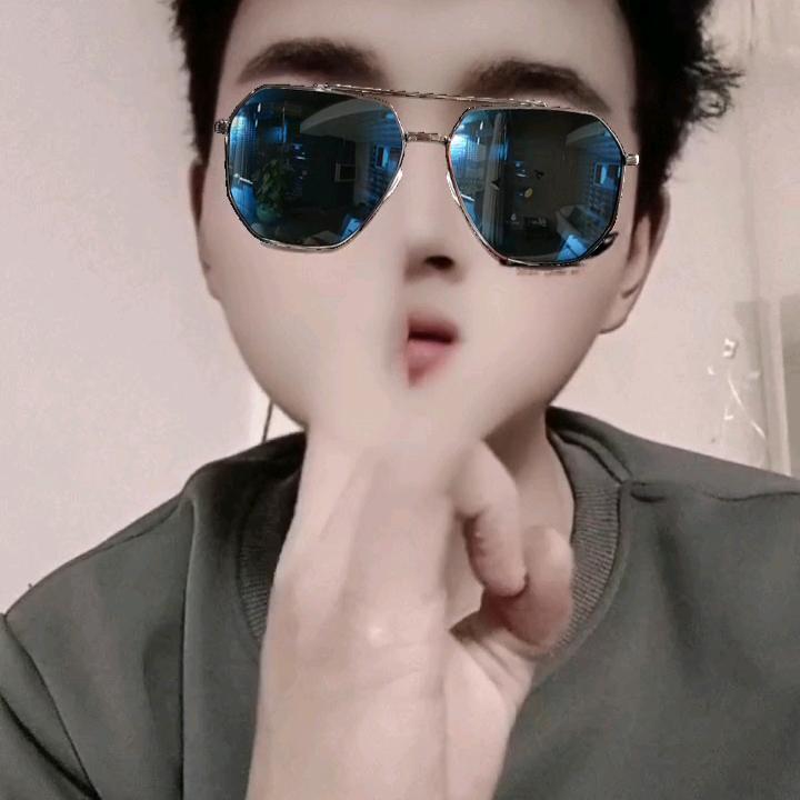 宋前明27岁贵州省安顺市玉兔山