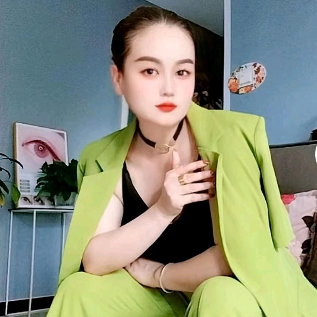 专业眉眼唇私人订制—亚宁总监