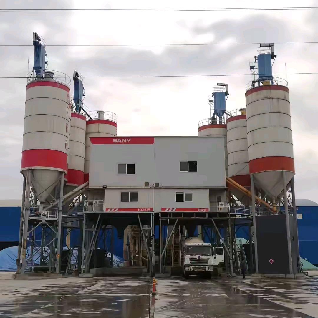 阳阳团队专业打地坪