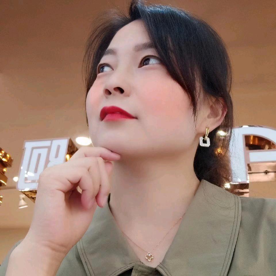 镇平阿琅倚女装