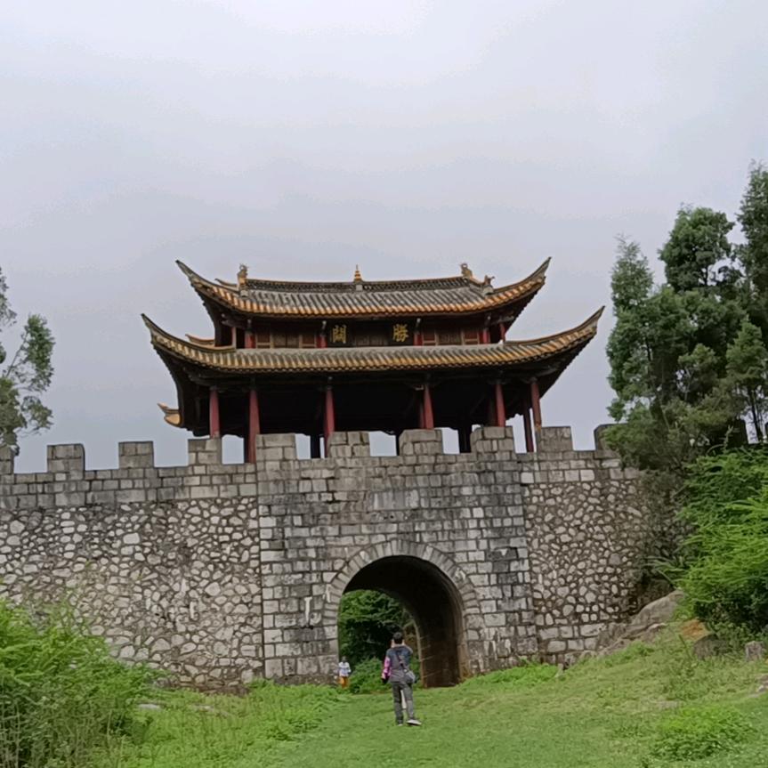 90后修车小伙