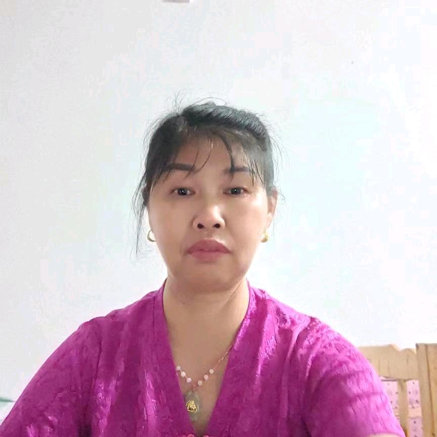 黄姐每天早晨6点40开播