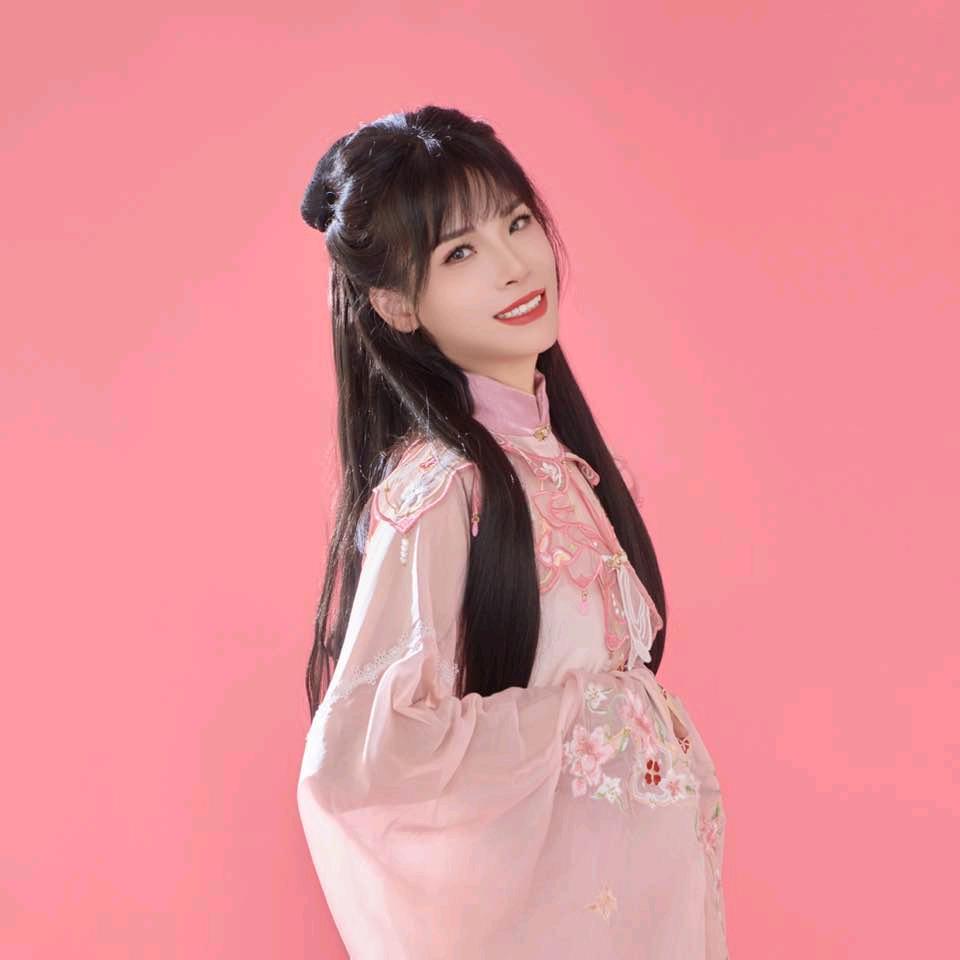 白云启明星啊