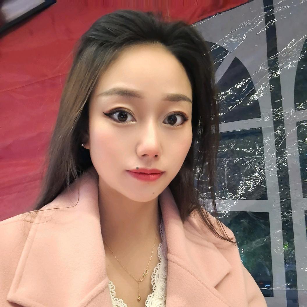 房产经纪人：木子李