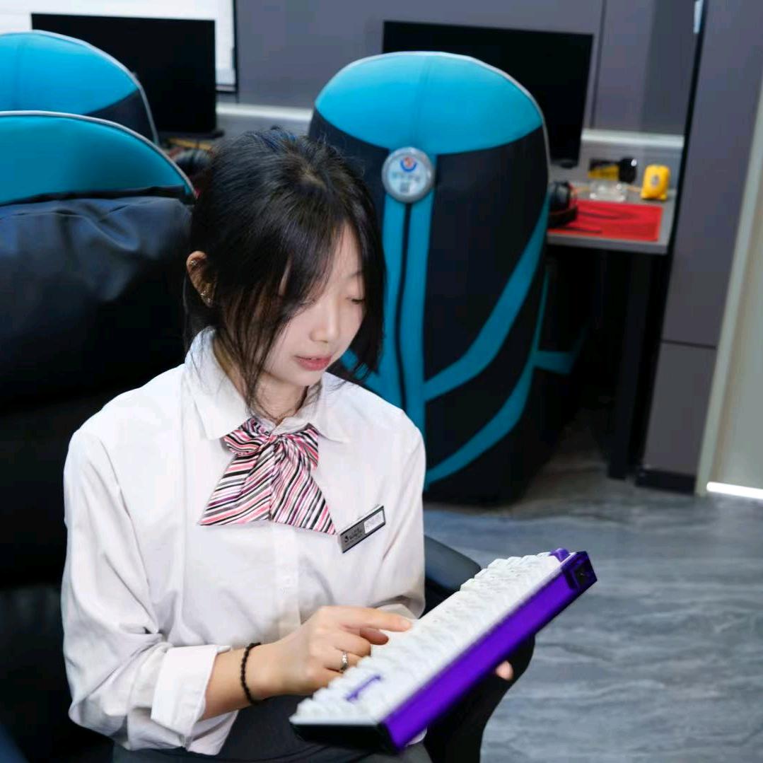 上机堂电竞馆(豪天分店)杨虎