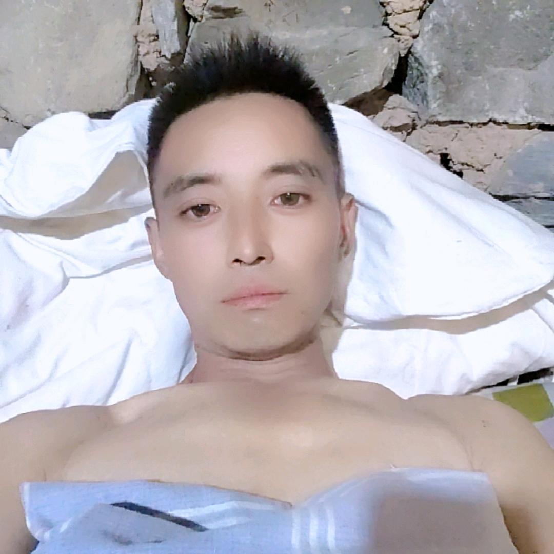 金碧辉煌顺顺利哥，只想做好自己靠谱