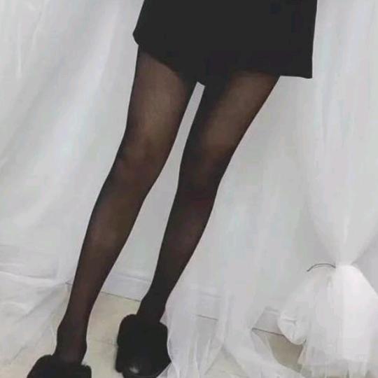 芊足丝踩背
