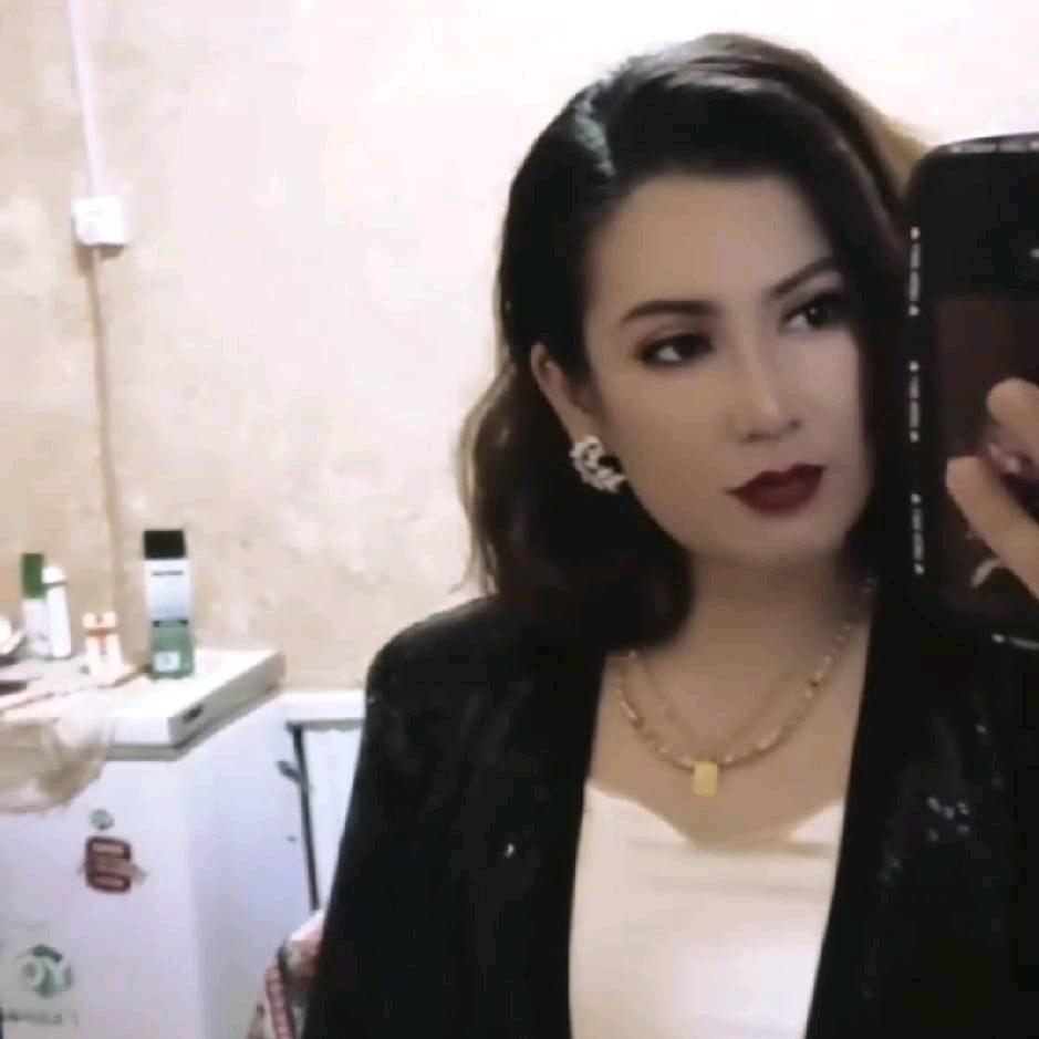 zubaida 孕中期····