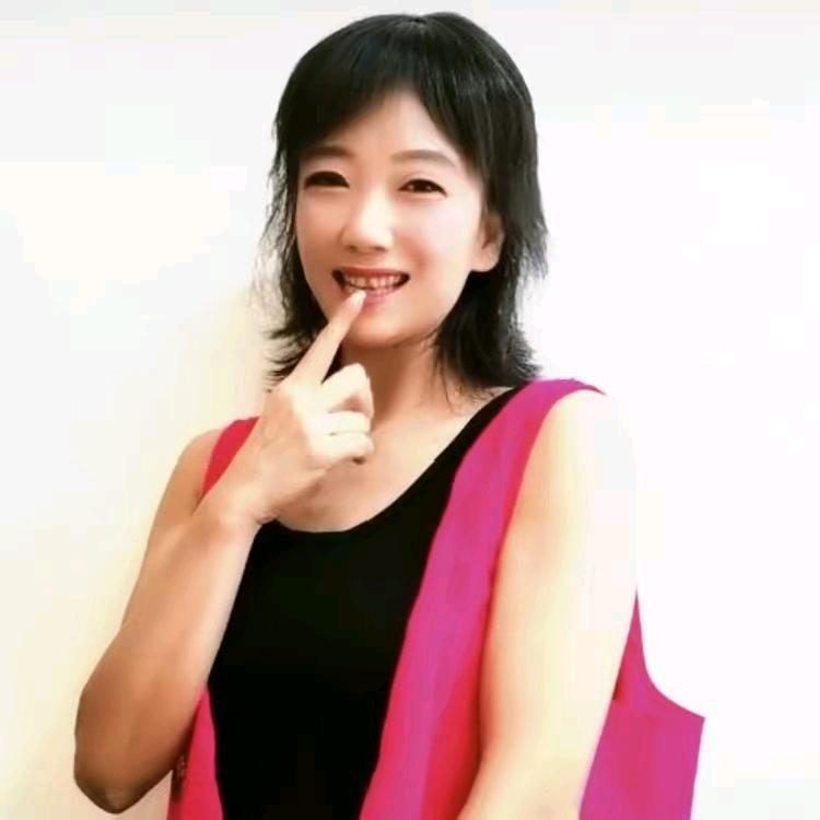 左边笑笑