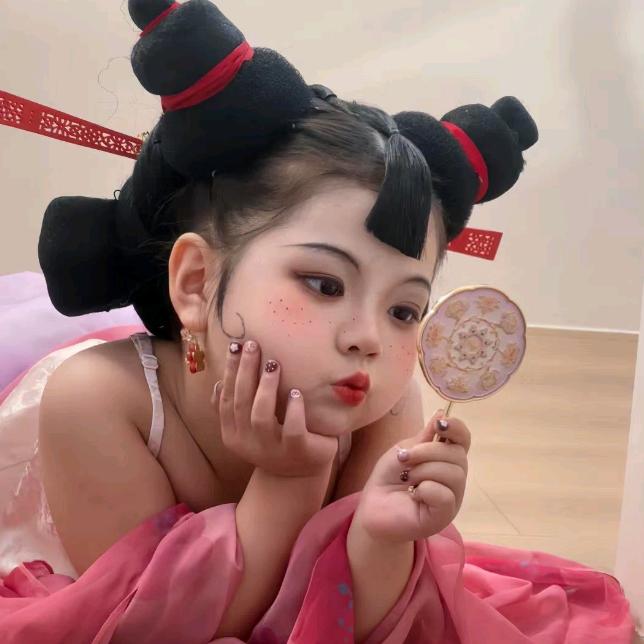 小猪肘肘