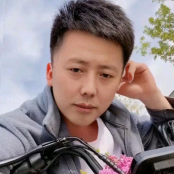 秀山峨溶温泉huang