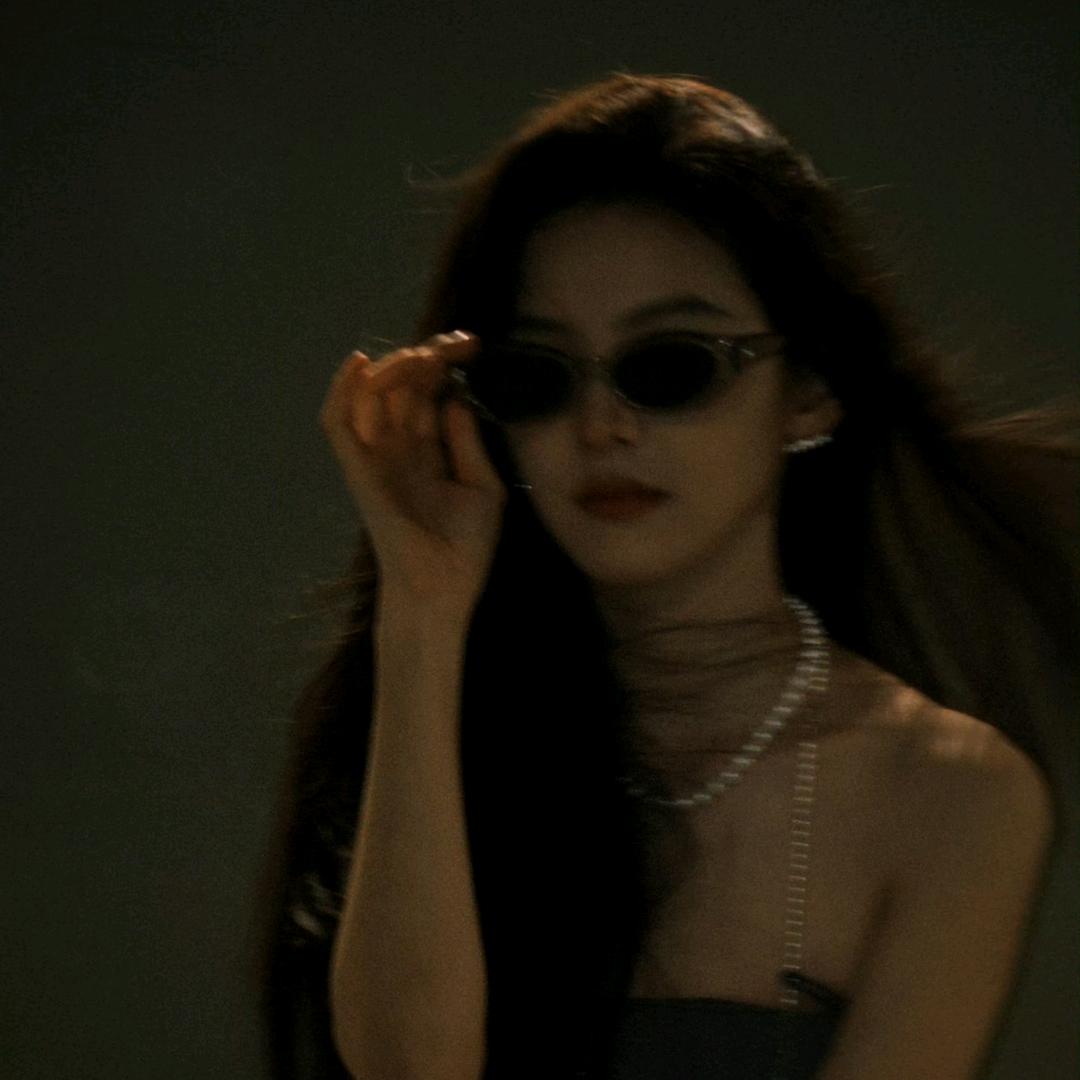 优雅的水晶男孩.