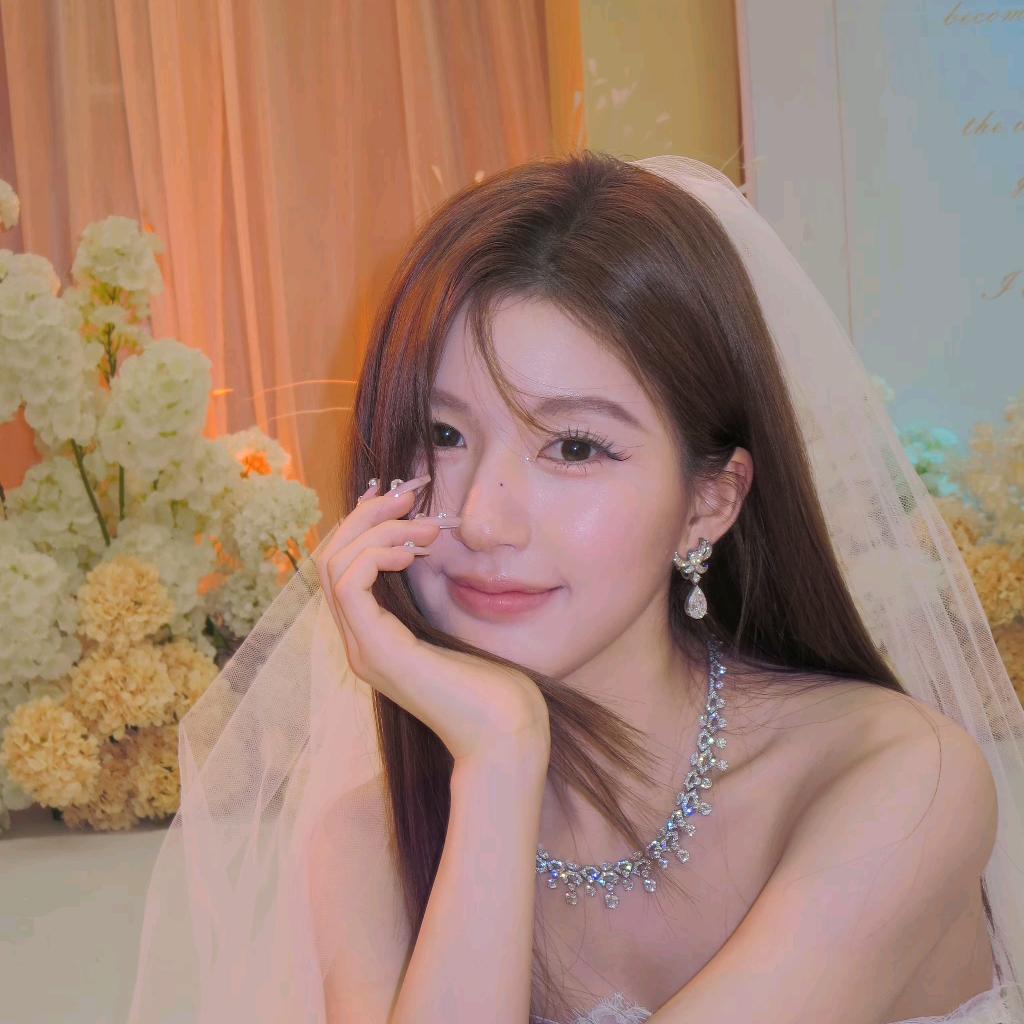腼腆小美✨