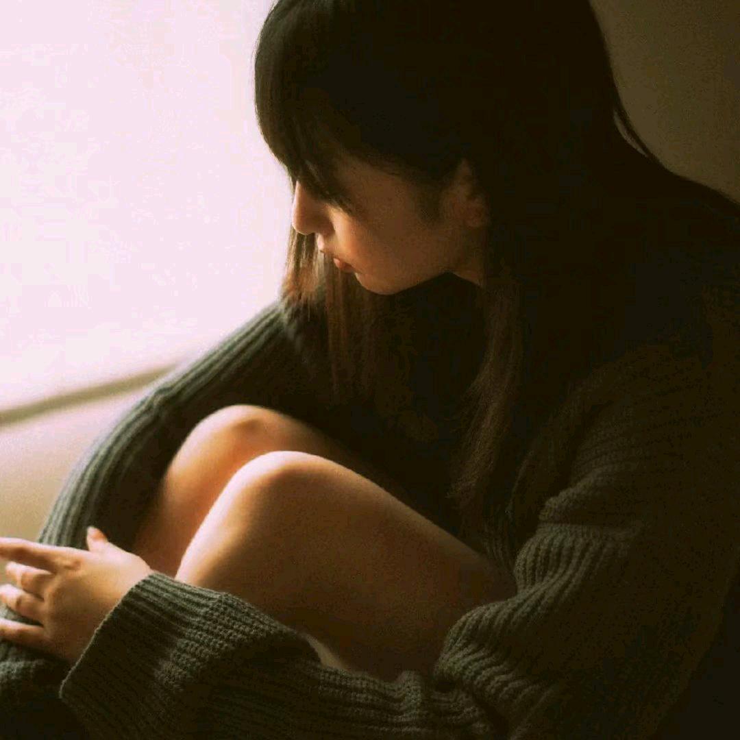 知知