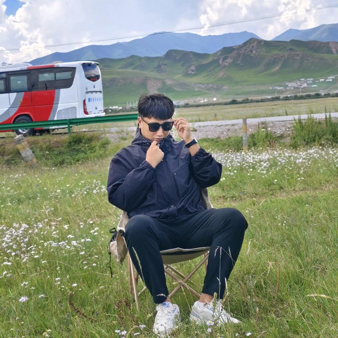 爱馬士＿