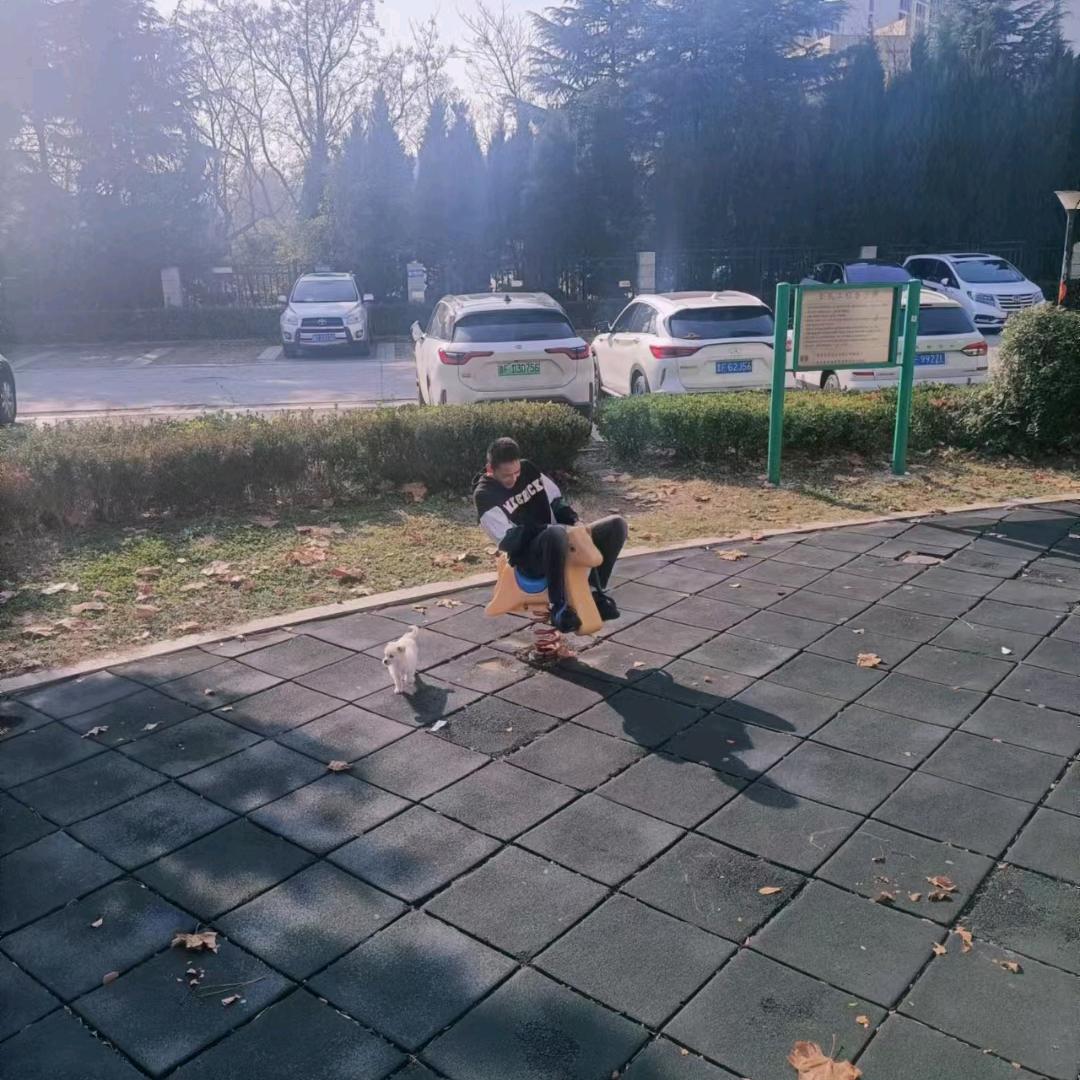 余跃（三秒）