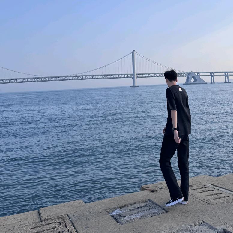 小左同学🚶🏻‍♂️（叔版）