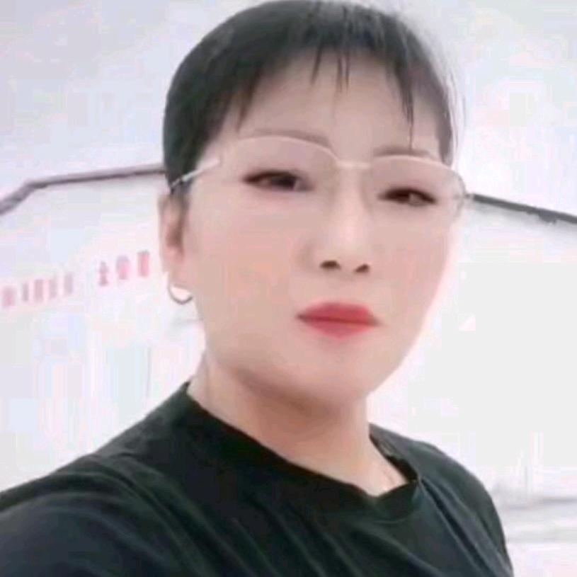 彭四英