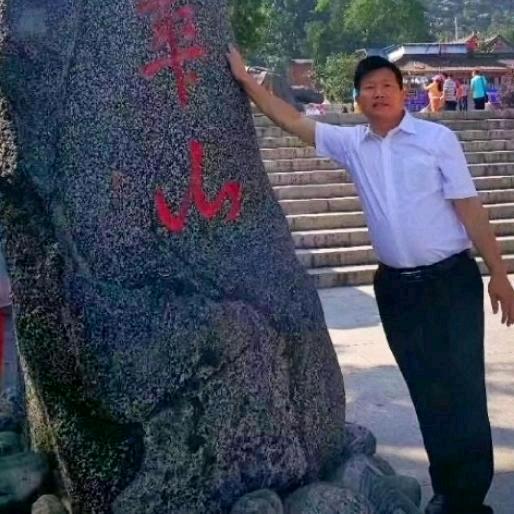 扬在脸上的自信