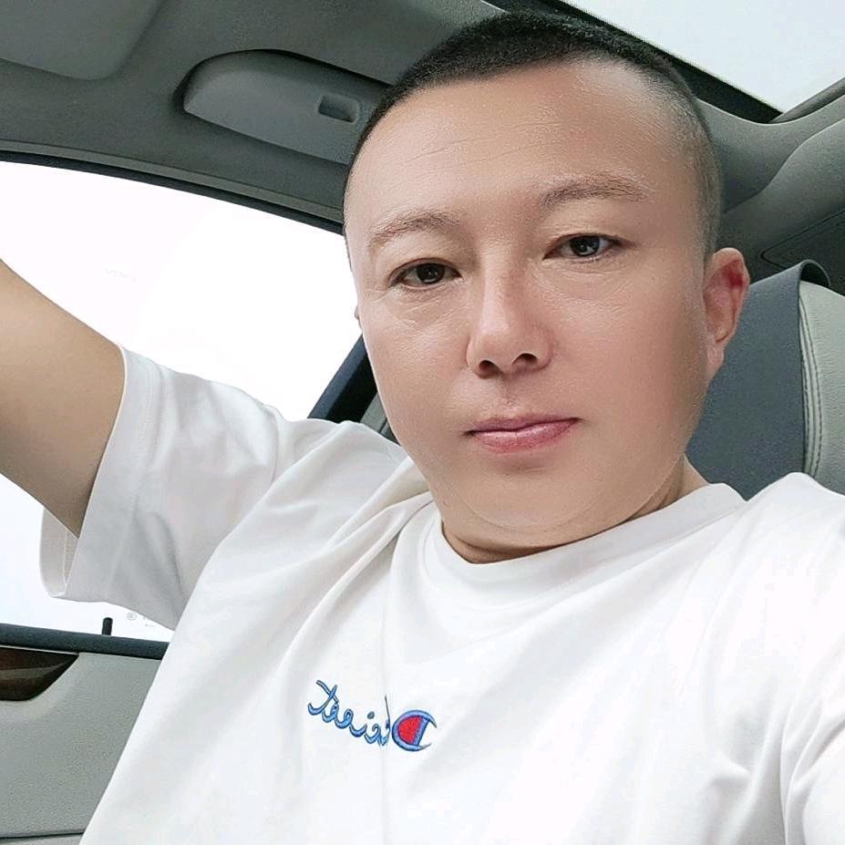 陈    总༻