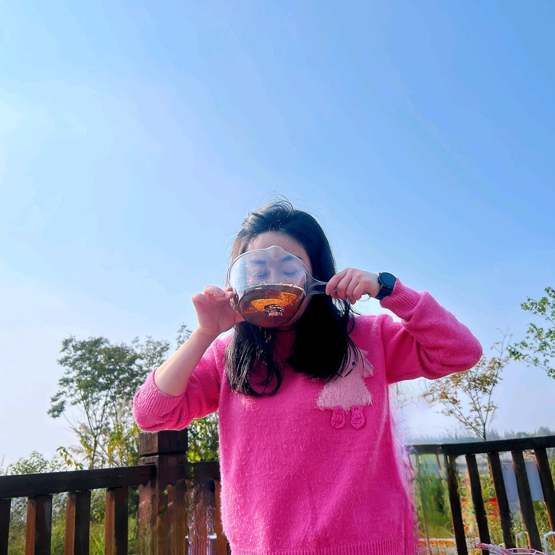 郝娠艺（夜生活酒吧）和乐巷64号