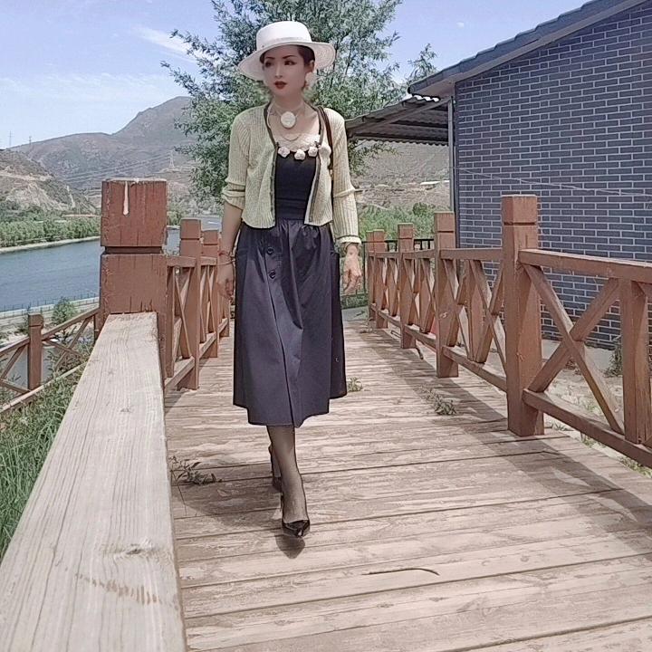 妞妞。