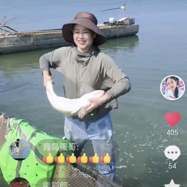 一新《卖鱼娘们》