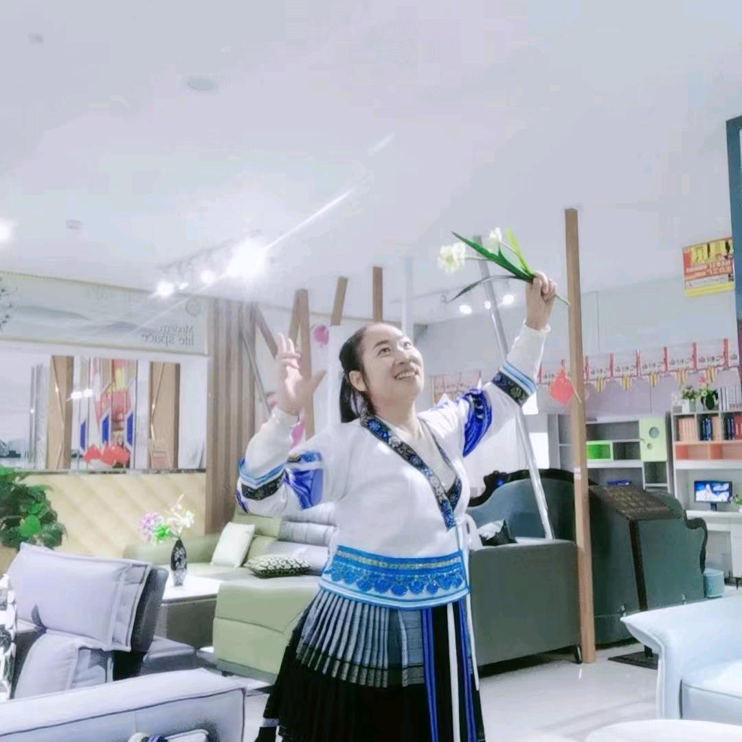 隆林亿美家具城