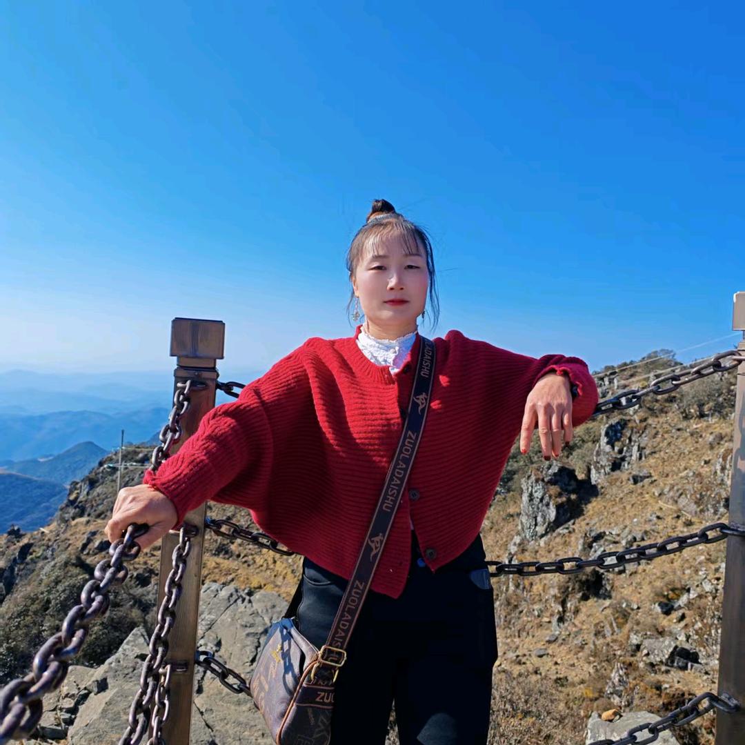 卖早餐小姐姐